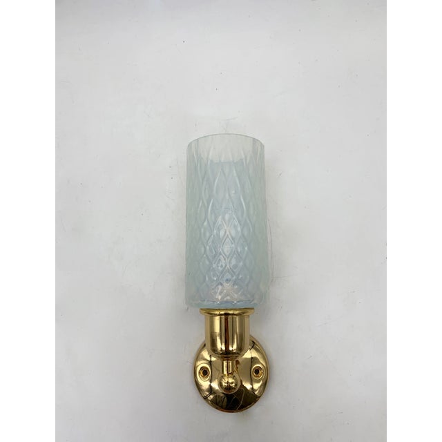Opaline Glass Wall Light attributed to Cenedese, 1970s For Sale - Image 3 of 5