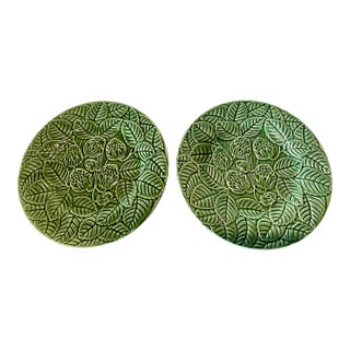 Vintage Bordallo Pinheiro Strawberry Dinner Plates- a Pair For Sale