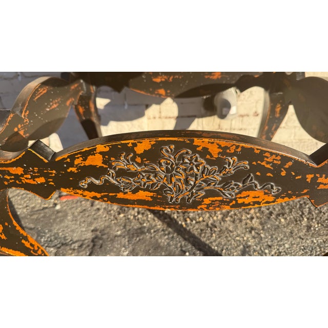 Italian-Style Tole Side Table With Scalloped Top, Late 20th Century For Sale - Image 4 of 10