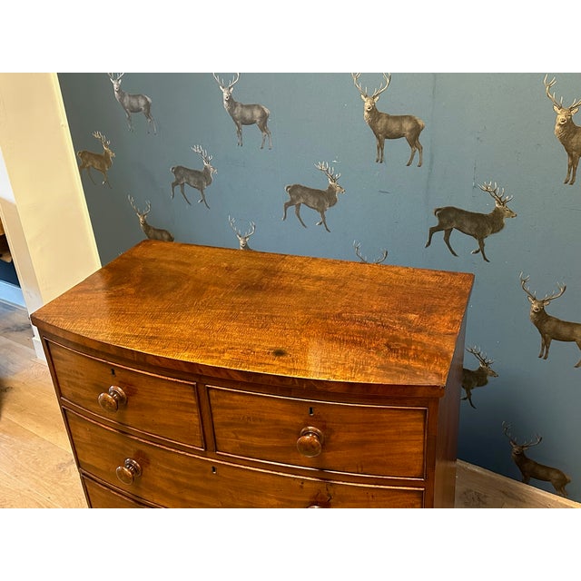 Bowfront Chest of Drawers in Mahogany For Sale - Image 6 of 9