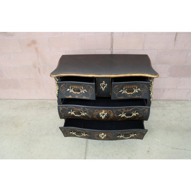 Traditional Harden Ormolu Mounted Bombe Chest For Sale - Image 3 of 12