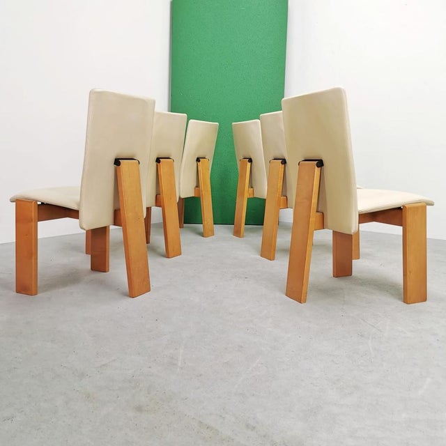 Chairs with Tripod Structure and Beige Leather Upholstery, 1970s, Set of 6, in Very Good conditions. Designed 1970 to 1979