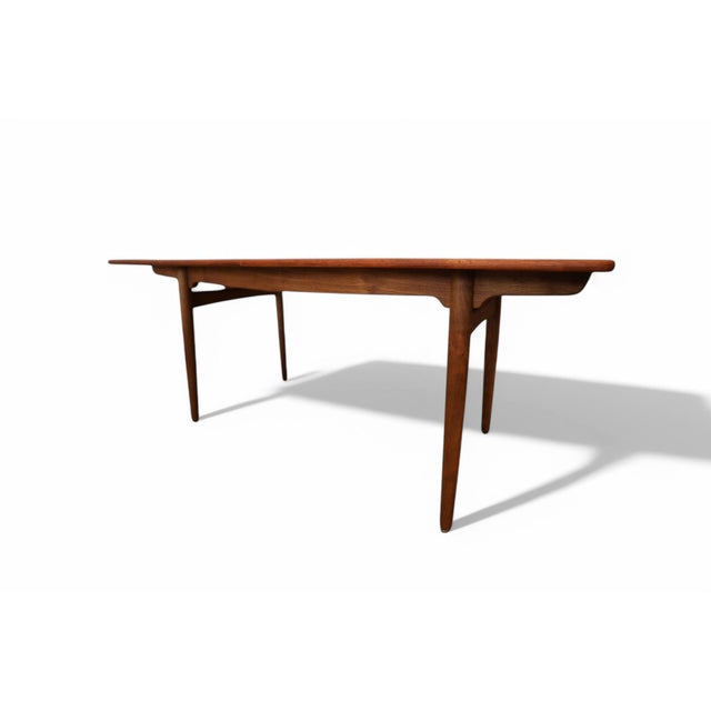 Mid-Century Modern AT310 Dining Table in Teak and Oak by Hans J. Wegner for Andreas Tuck, 1950s For Sale - Image 3 of 18
