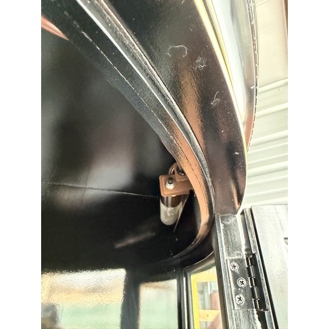 1980s Drexel 'Et Cetera' Chinoiserie Decorated Corner Display Cabinet For Sale - Image 16 of 17