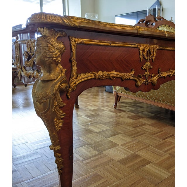 Brown Luxuriance! An Antique French Bureau Plat, From Late 19th Century, Featuring Ornate Gilt-Bronze Mounts Louis XV Style For Sale - Image 8 of 17