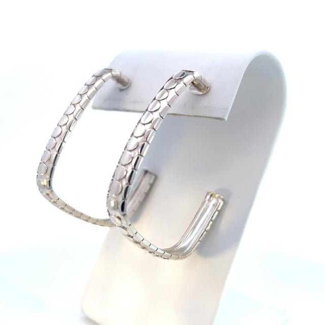 Traditional 1990s Pair of John Hardy Estate Dot Earrings Sterling Silver For Sale - Image 3 of 6