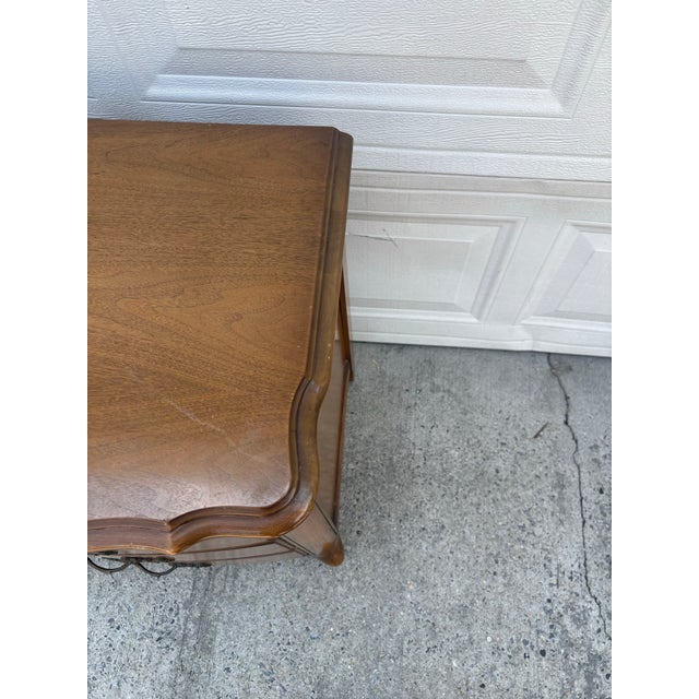 Brown Vintage French Provincial Bachelor’s Chest Nightstand For Sale - Image 8 of 12