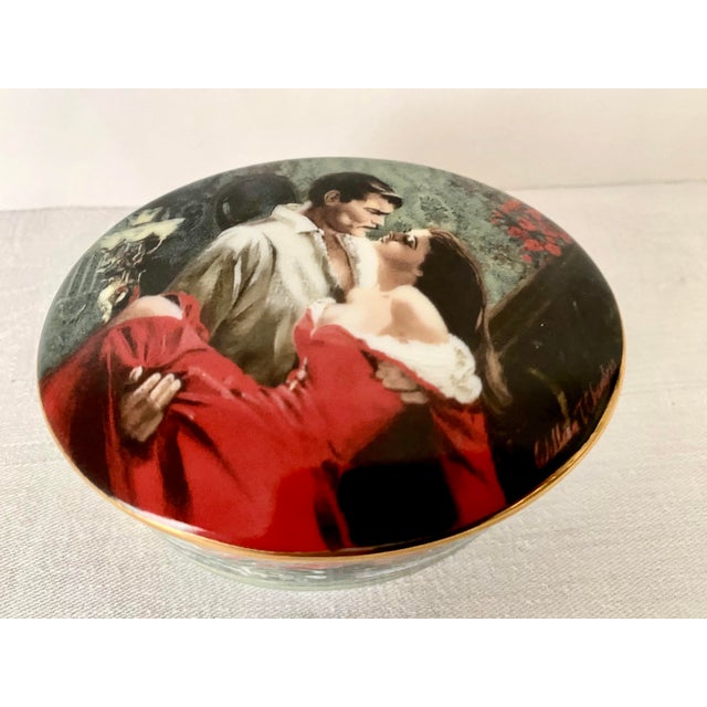 Black Late 20th Century Scarlett and Rhett “Gone With the Wind” Collection Oval Fine China Music Box by W. S. George Excellent Condition For Sale - Image 8 of 8