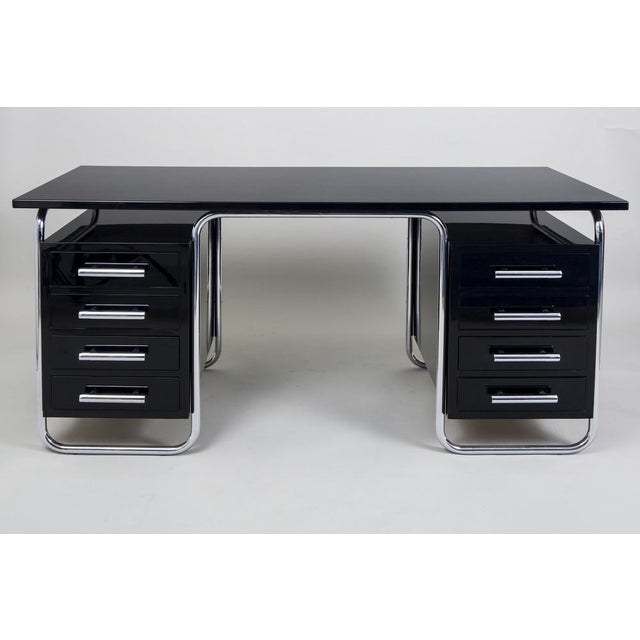 This iconic writing desk from the 1930s is a remarkable example of Bauhaus design. Designed by Marcel Breuer and...