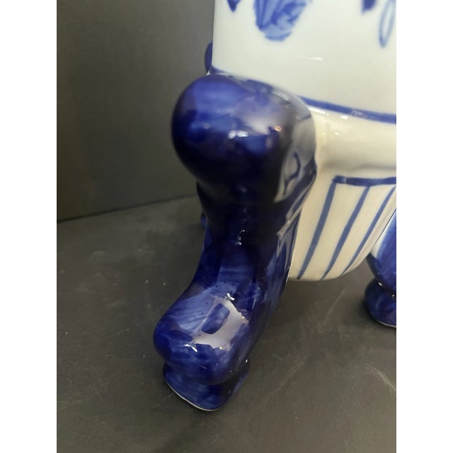 Mid-Century Modern Vintage MCM Chinoiserie Hand Painted Footed Porcelain Vase For Sale - Image 3 of 5