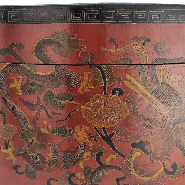 Chinese Lacquer Wedding Hat Box With Dragon & Phoenix Motif (18") For Sale In San Francisco - Image 6 of 11