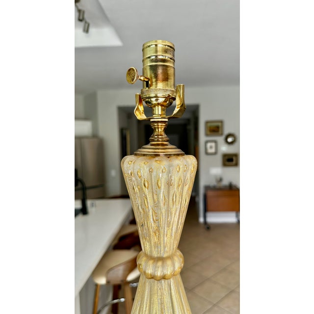 1950s Mid Century Modern Barovier & Toso Murano Coronado d'Oro Glass Table Lamp For Sale - Image 11 of 17