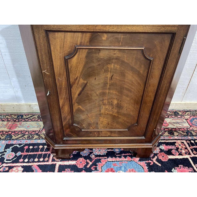 Vintage English Mahogany Corner Cabinet, 1950s For Sale - Image 11 of 12