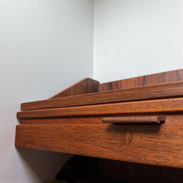 Wall-Mounted Nightstand in Rosewood from Østergaard, Denmark, 1960s For Sale - Image 4 of 11