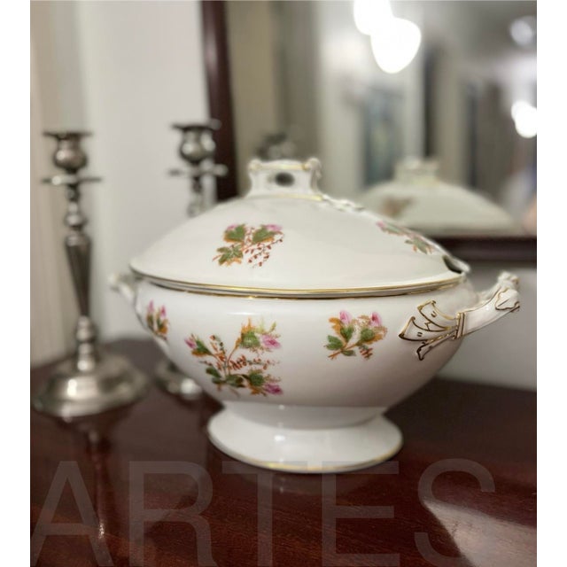 1930s French Porcelain Haviland Limoges Soup Tureen by Charles Field For Sale - Image 10 of 10