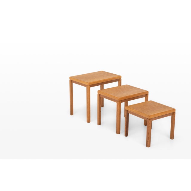 Vintage Oak Nesting Tables by Van Den Berghe Pauvers, 1970s, Set of 3 For Sale - Image 4 of 10