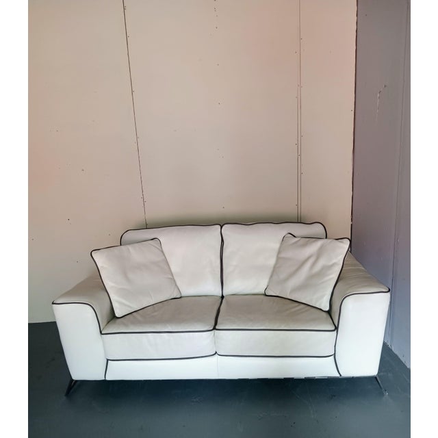 Mid-Century Modern Violino Full Grain Leather Sofa For Sale - Image 3 of 10