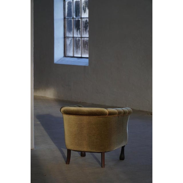 Mid-20th Century Danish Shell Lounge Chairs in Green Velvet, 1940s, Set of 2 For Sale - Image 4 of 18