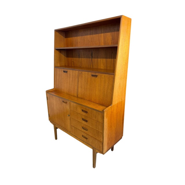 Mid-Century Modern Teak Highboard Wall Unit by Turnidge of London, 1970 For Sale - Image 4 of 6