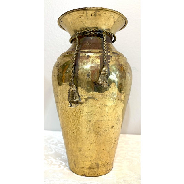 Mid 20th Century Vintage Italian Hollywood Regency Style Hammered Brass Tassel Vase For Sale - Image 5 of 12