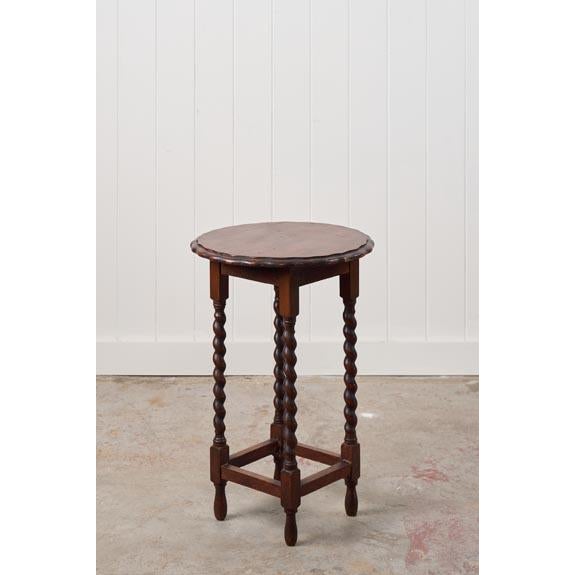 1920s Antique English Round Oak Barley Twist Table With Scalloped Edge For Sale - Image 5 of 8