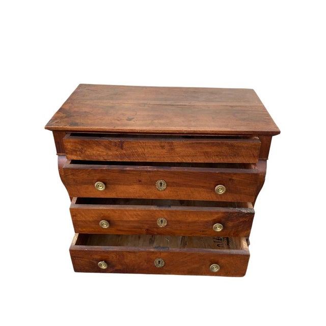 Traditional Empire Style Chest of Drawers with Cross Handle in Walnut, 19th Century For Sale - Image 3 of 9