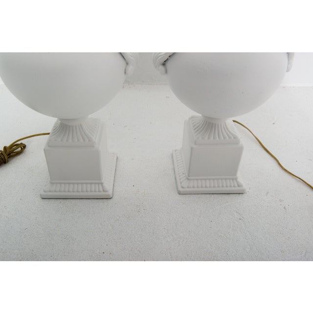 Pair Dorothy Draper style Bulbous Urn Lamps with Shell Detail For Sale In New York - Image 6 of 12