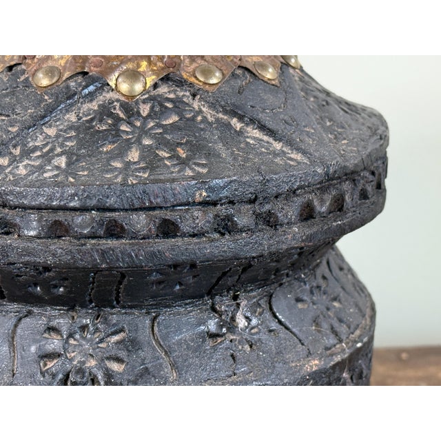 Vintage Tribal Bedouin Carved Wood Coffee Mortar With Brass Rim Mihbaj For Sale In Providence - Image 6 of 9