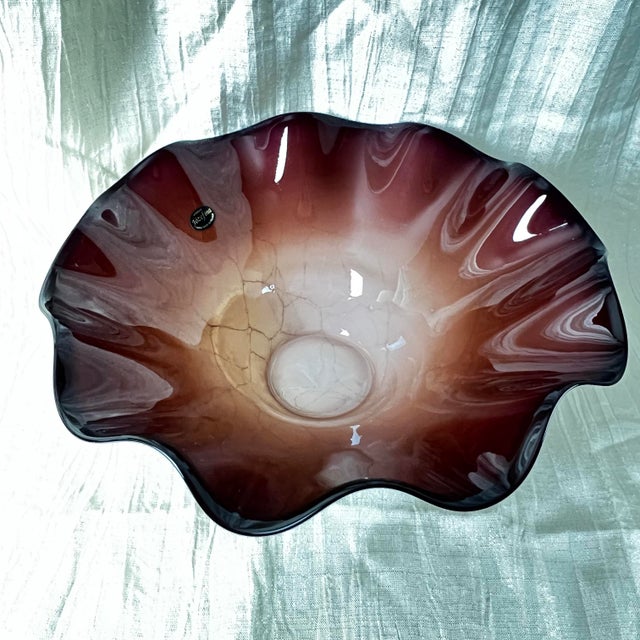 Late 20th Century Jozefina Krosno Sculptural Art Glass Bowl – Hand-Blown Polish Studio Glass in Maroon & Champagne, Organic Modern Object For Sale - Image 4 of 8