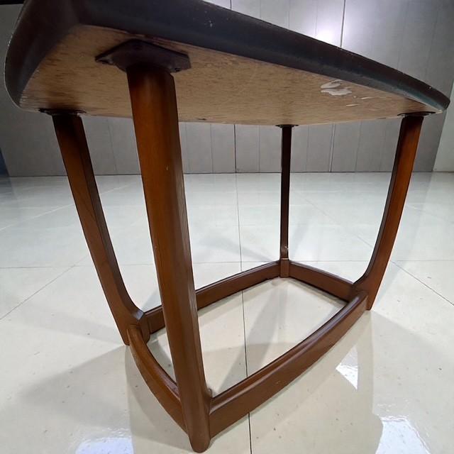 Wood Vintage Mid-Century Modern End Table With Sculpted Wood Base, C. 1960s For Sale - Image 7 of 9