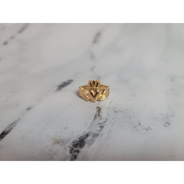 Large Irish Claddagh Yellow Gold Ring, Size 12 For Sale - Image 4 of 4