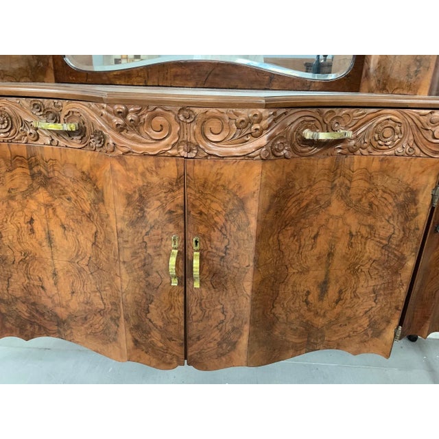 Art Deco Walnut Credenza by Meroni e Fossati, 1930s For Sale - Image 3 of 13
