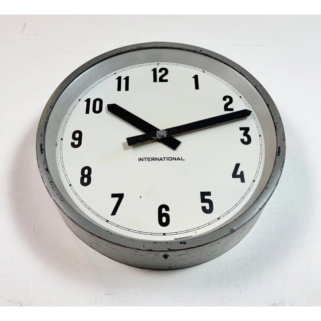 Industrial Factory Grey Wall Clock from International, 1950s For Sale - Image 4 of 17