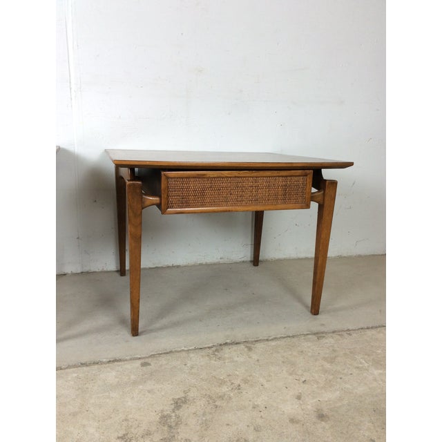 Mid-Century Modern Pair of Mid Century Modern End Tables With Drawer by Lane Furniture For Sale - Image 3 of 18