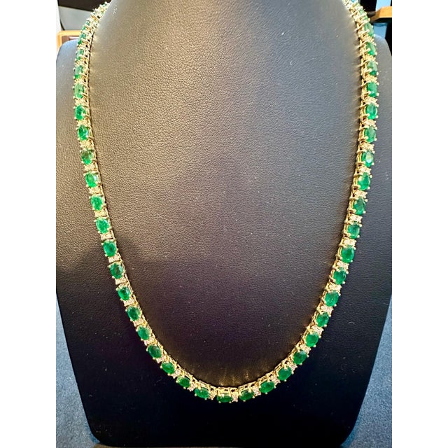 30 Carat Oval Brazilian Emerald & 3 Carat Diamond Tennis Necklace 14 Karat Gold For Sale - Image 9 of 18