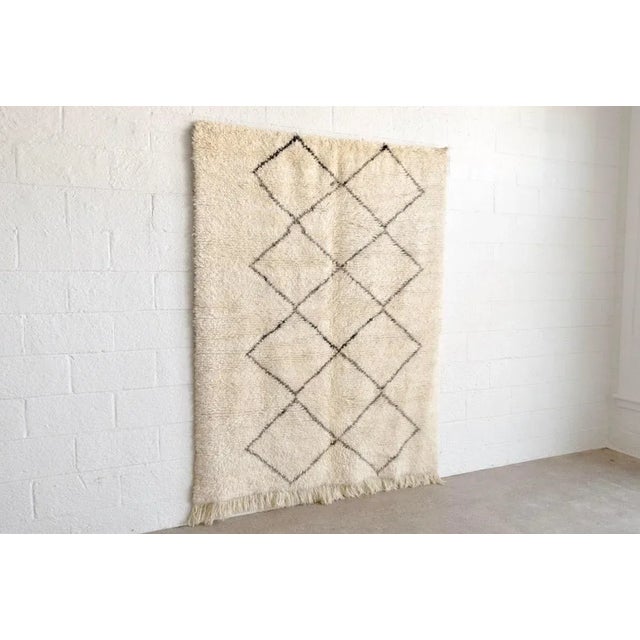 Moroccan Vintage Moroccan Beni Ourain Handwoven Wool Area Floor Rug, 5’4” X 6’9” For Sale - Image 3 of 10