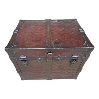 19thc l.e. Morrison Flat Top Leather Trunk W/Leather & Iron Locks For Sale