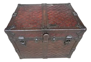 19thc l.e. Morrison Flat Top Leather Trunk W/Leather & Iron Locks