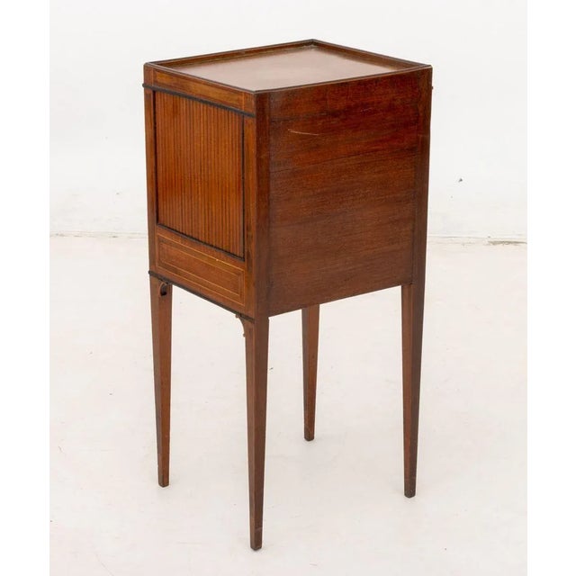 Brown Hepplewhite Mahogany Bedside Table, C. 1800 For Sale - Image 8 of 8