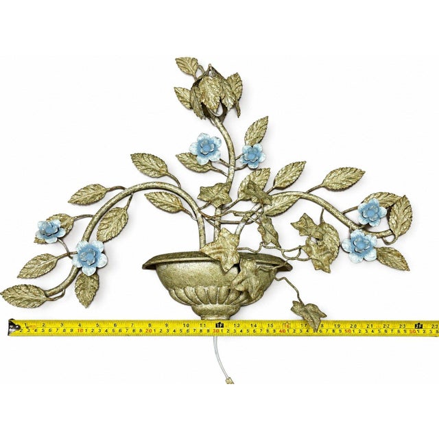 Metal Vintage Italian Florentine Style Tole Metal Leaf Flowers Wall Sconce For Sale - Image 7 of 8
