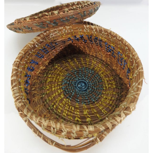 1940s Vintage Chinese Round Pine Needle Basket For Sale - Image 5 of 9