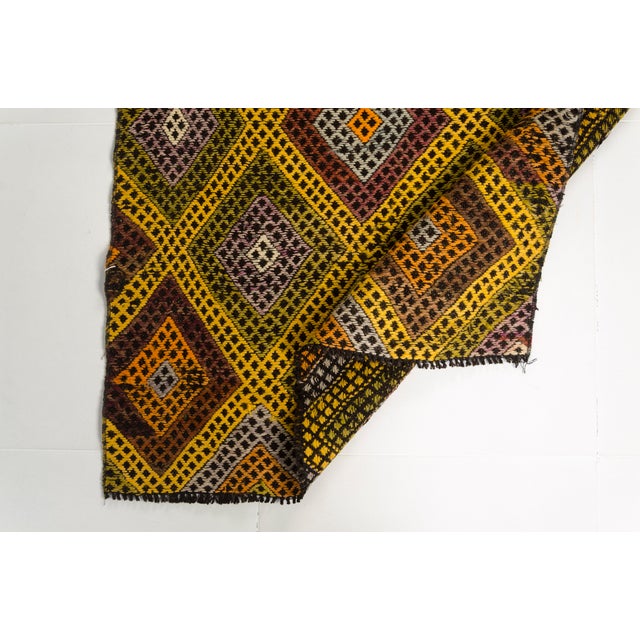 Vintage Anatolian Geometric KİLİM For Sale - Image 9 of 10