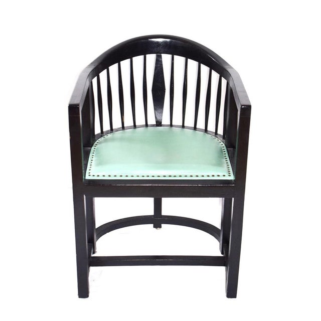 A very rare ensemble designed by the architect Wilhelm Schmidt; manufactured by Rudniker in Prague. Only a very few...