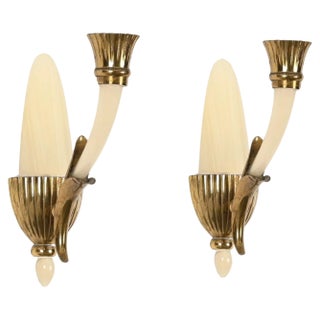 Italian Sconces in Ivory Murano Glass and Brass by Ulrich, Italy, 1940s, Set of 2 For Sale