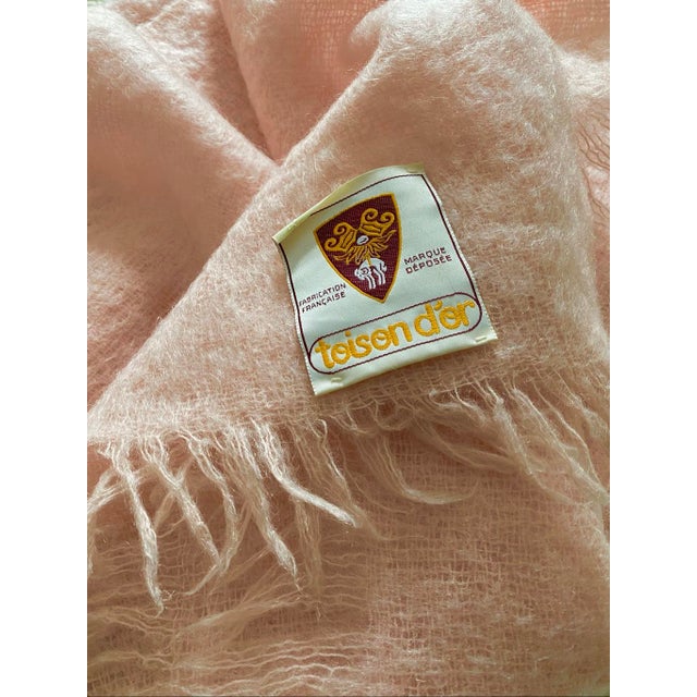 French Vintage Toison d'Or French Pale Pink Mohair Throw Blanket For Sale - Image 3 of 4