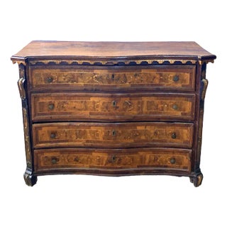 Walnut Chest of Drawers with Maple Thread, 18th Century For Sale