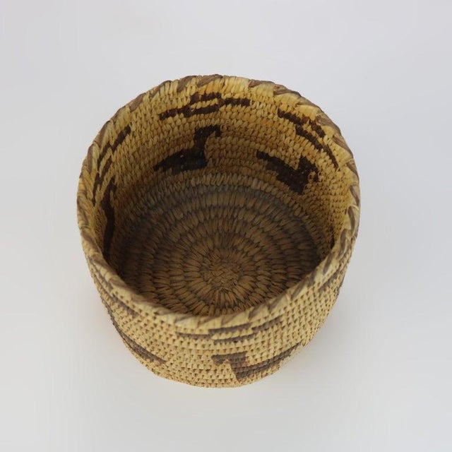 Early 20th Century Vintage Southwest Native American Figural Woven Reed Basket 20thC For Sale - Image 5 of 7