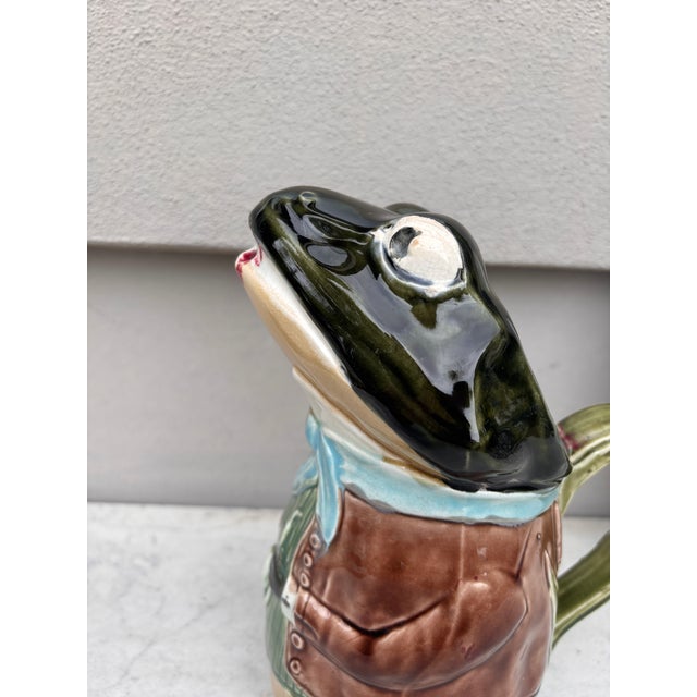 French Majolica Frog Pitcher Fives Lille, Circa 1890 For Sale In Austin - Image 6 of 7
