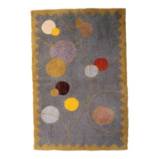 2021 Handmade Contemporary Ora French Hooked Rug 3' X 4.7' For Sale