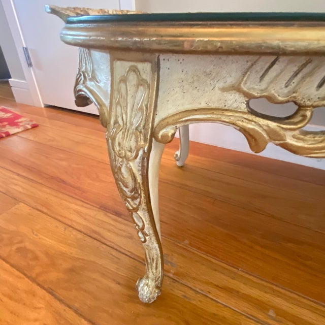 1940s French Provincial Style Kidney-Shaped 5 Leg Coffee Table With Inlaid Marquetry Top and Glass Overlay For Sale In Sacramento - Image 6 of 18